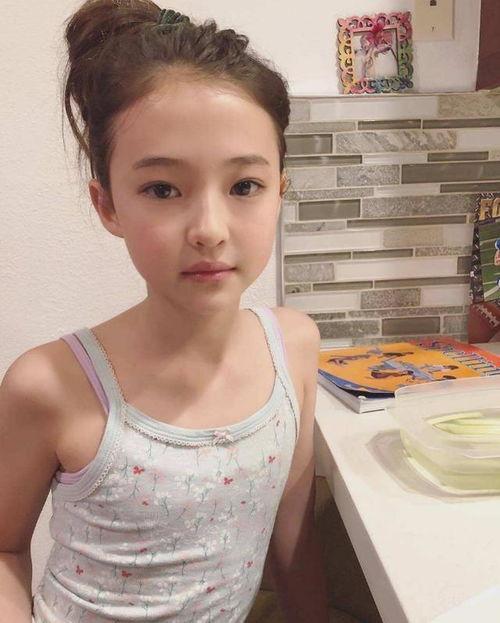 7岁女孩图片,7岁女孩的纯真瞬间