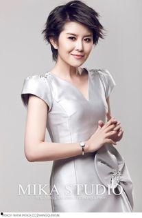 央视女主播王宁身高,央视女主播王宁的优雅身姿